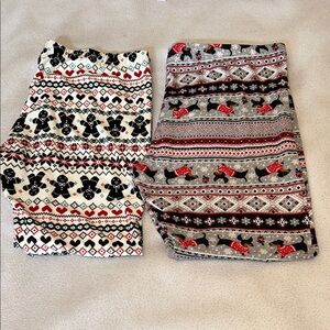2 pairs of Women’s Holiday Leggings
